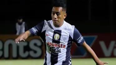 Christian Cueva con la camiseta de Alianza Lima