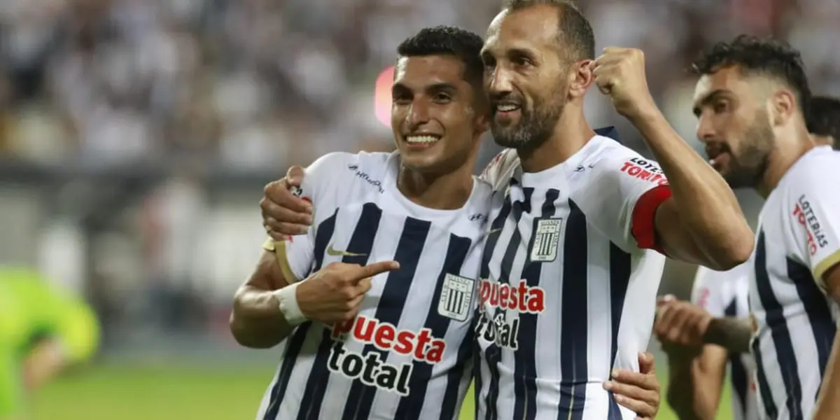 Alianza Lima debutó ganando en la Noche Blanquiazul con dos goles de Barcos