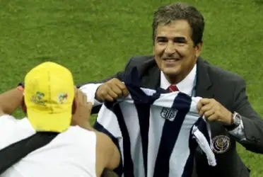 Hace semanas que Alianza Lima busca entrenador para afrontar la temporada 2023 y el nombre del entrenador colombiano comienza a tomar fuerza.